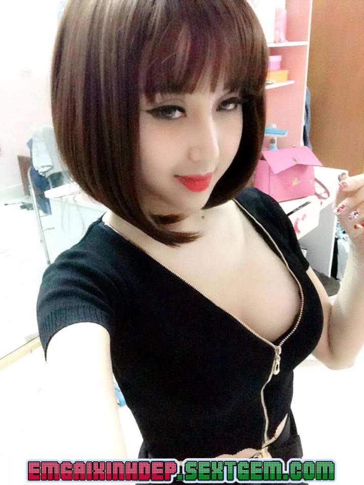 Ảnh Facebook Girl Xinh Khoe Ngực